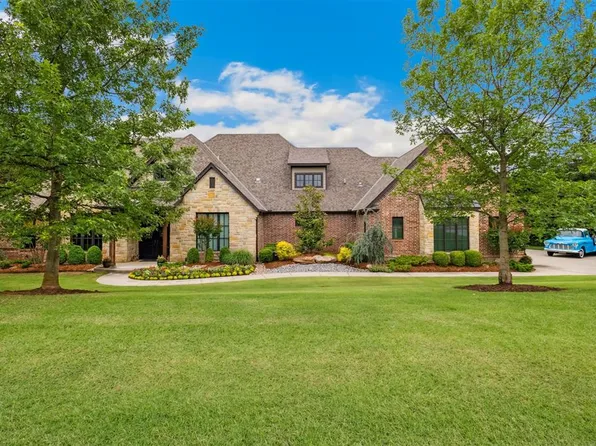 12215 Cardinal Ln, Edmond, OK 73013