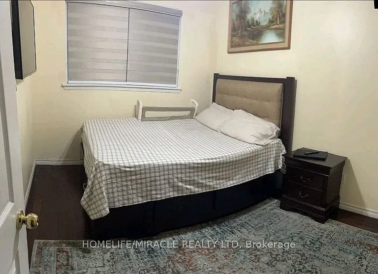 3528 Laddie Cres — Photo 11