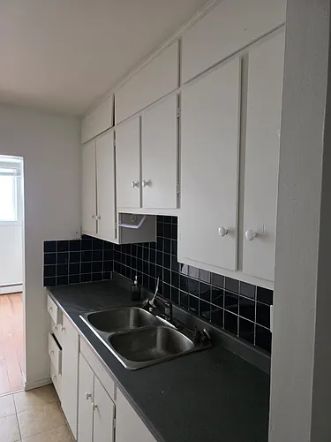 3875 Robinson St #15 Photo 1