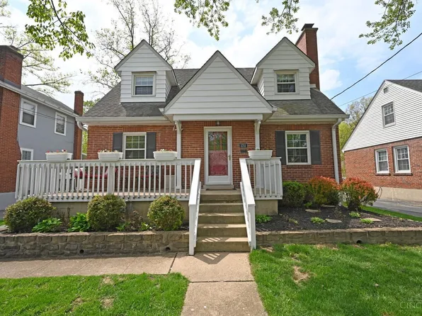 3751 S Berkley Cir, Cincinnati, OH 45236