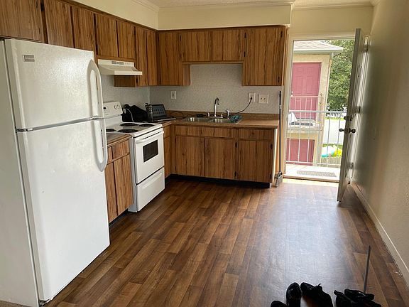 5th image of 3718 W Bay Ave Unit 204C