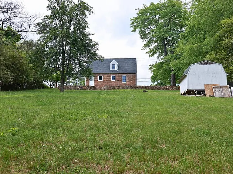 32 Upland Dr — Photo 33