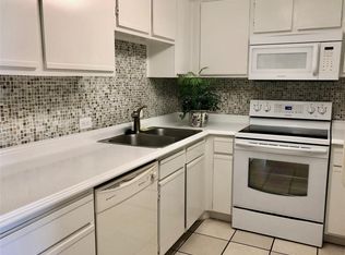 2016 Main St APT 805, Houston, TX 77002