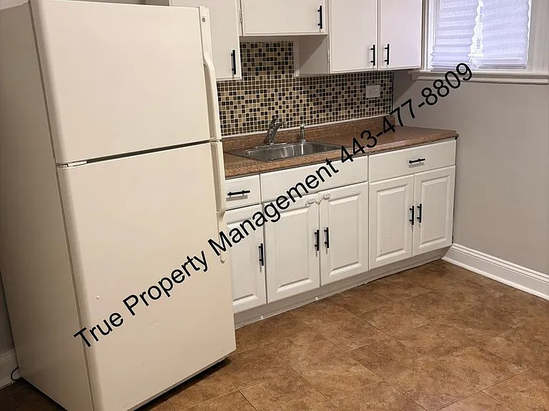 1107 N Longwood St — Photo 6