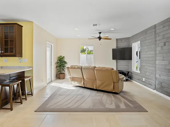 195 SW Cabana Point Circle, Stuart, FL 34994
