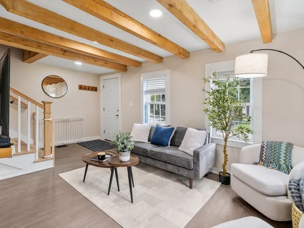 7 Summit Ave, Sharon, MA 02067