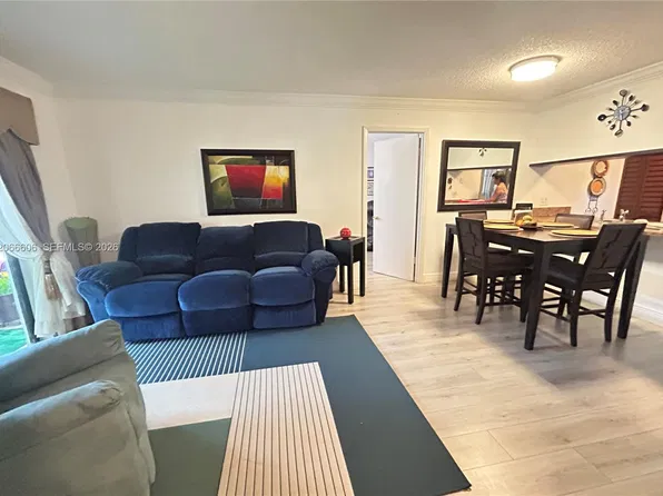 9702 Hammocks Blvd APT 203, Miami, FL 33196