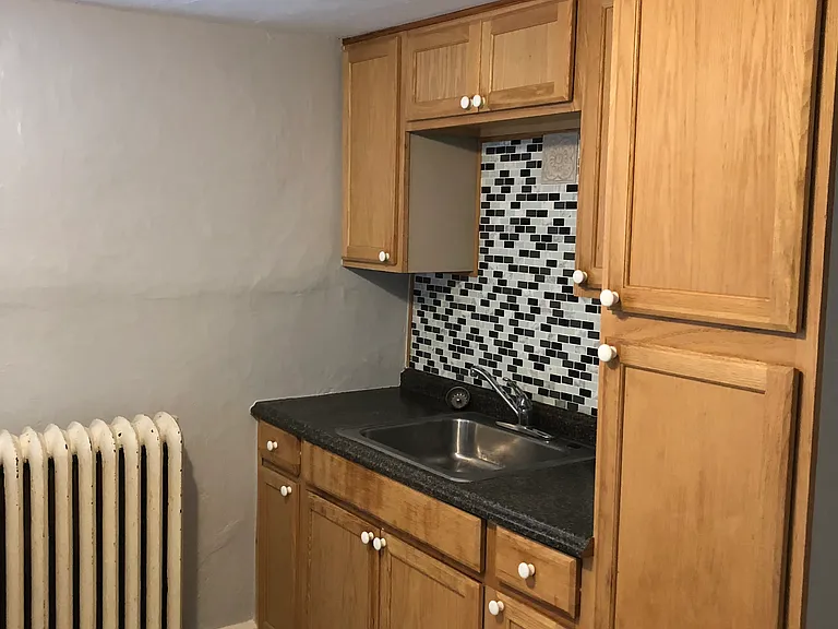 280 E King St #2 — Photo 5
