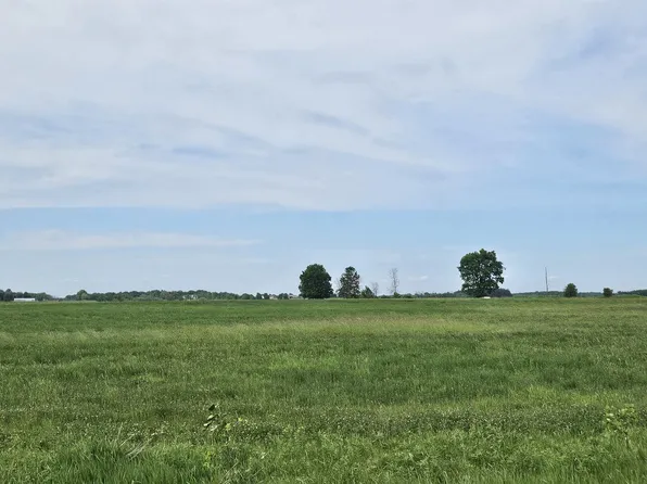 W1502 Cypress Ln, Berlin, WI 54923