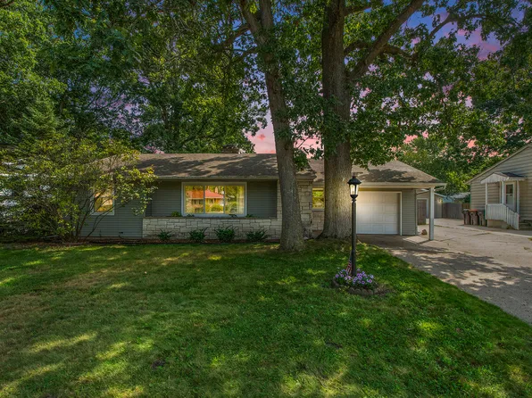 1030 32nd St SW, Wyoming, MI 49509