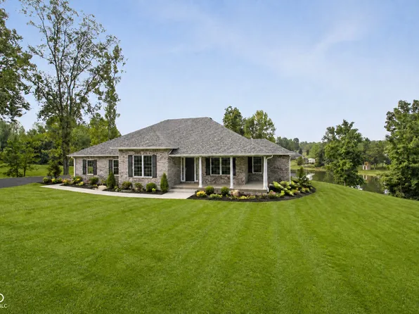 1245 E Easy St, North Vernon, IN 47265