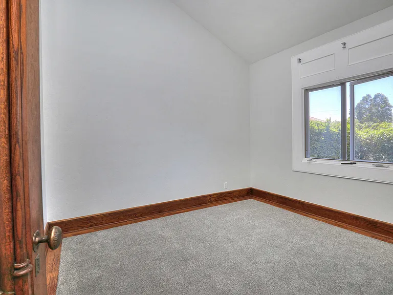 2135 De La Vina St #B — Photo 15