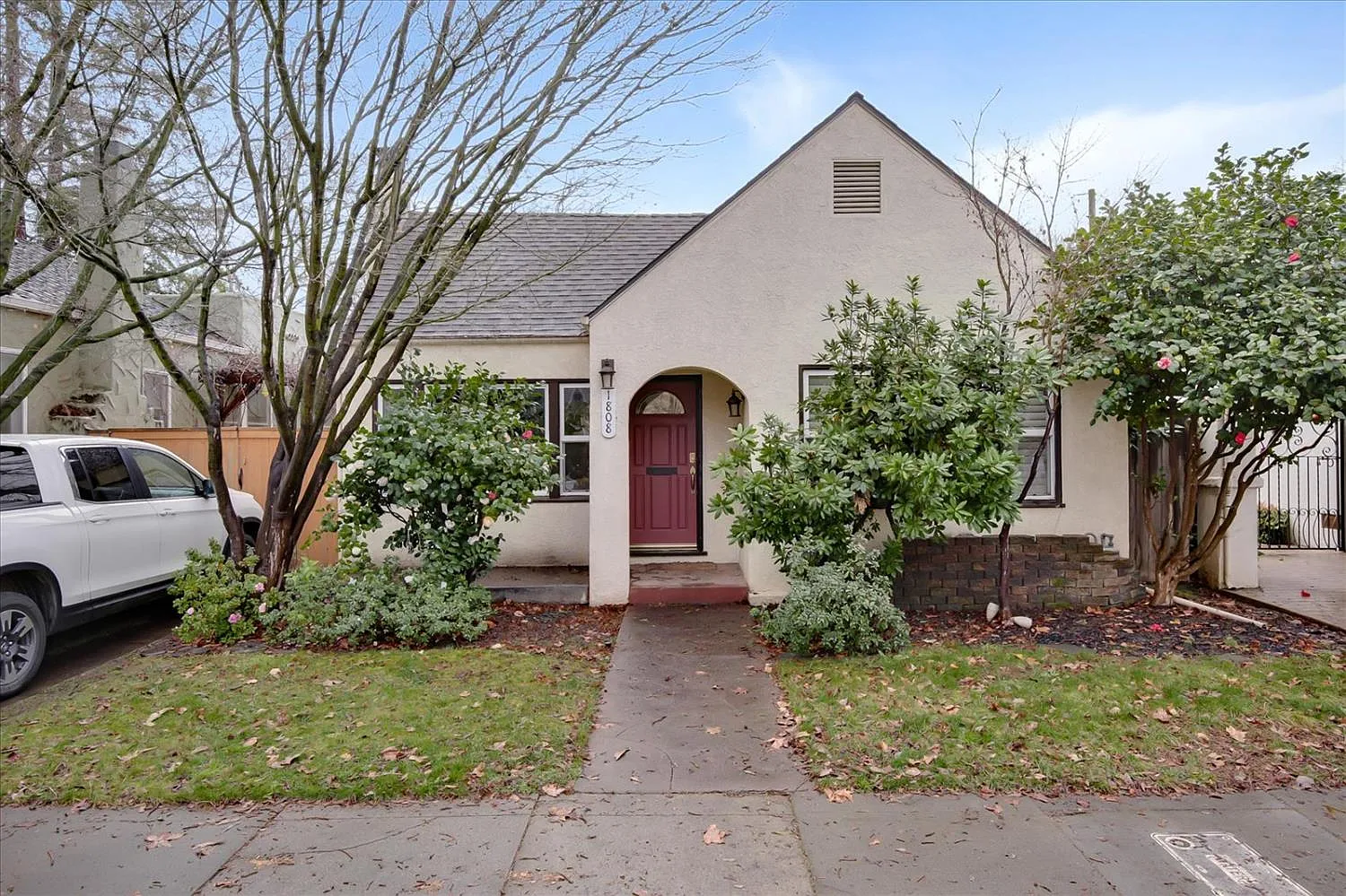 1808 2nd Ave photo 1