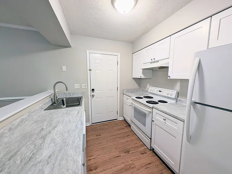 4300 Presley Ct — Photo 5