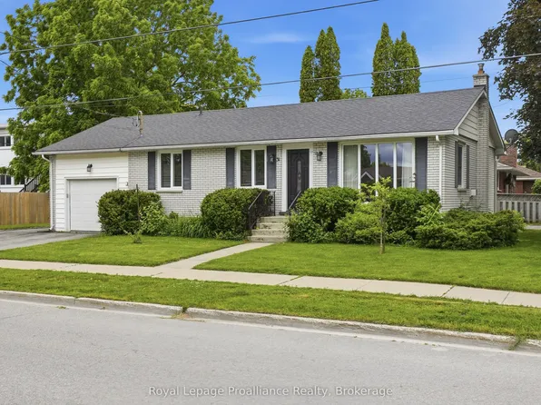 31 Downes Ave, Prince Edward County, ON K0K 2T0