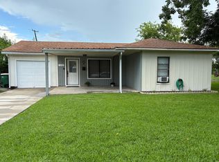 3510 Oaklawn St, Victoria, TX 77901