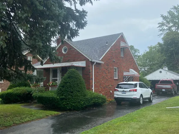 2220 Hollywood Dr, Monroe, MI 48162