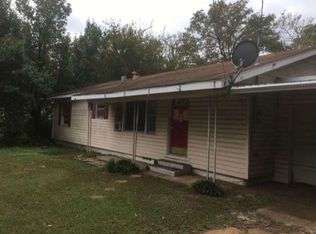 1015 Willow Springs Dr, Longview, TX 75604