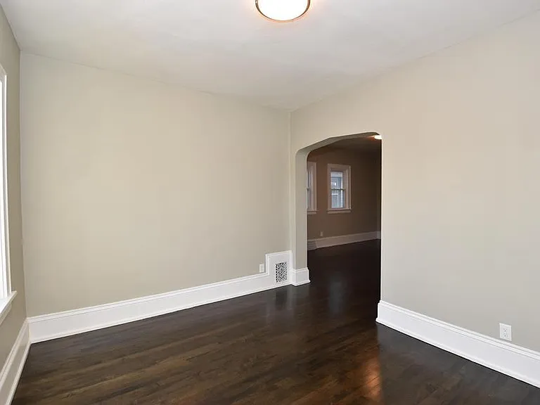 2577 S Graham St — Photo 13