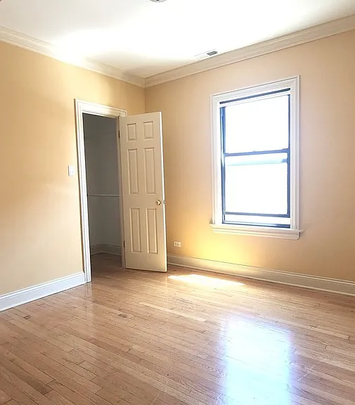 5614 W Melrose St #2 — Photo 10