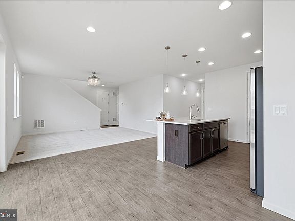 5th image of 115 Nathan Dr