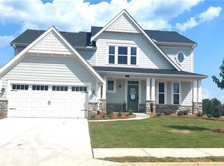 591 Crystal Lake Pkwy, Hoschton, GA 30548