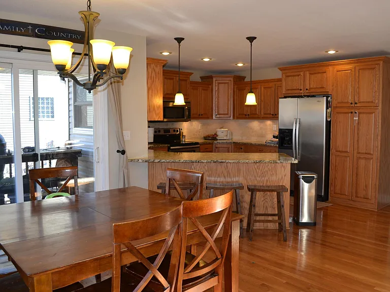 Dining Room & Kitchen