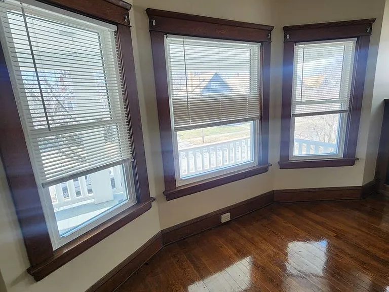 1313 Marlowe Ave — Photo 5