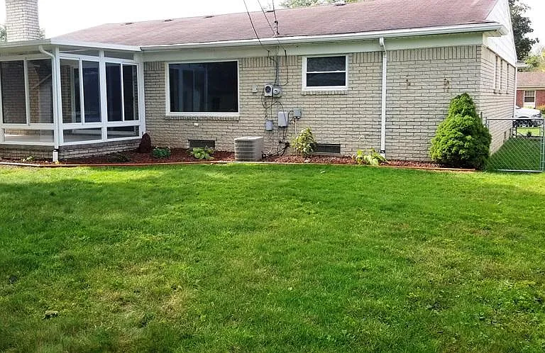 15236 Willowbrook Ln — Photo 5