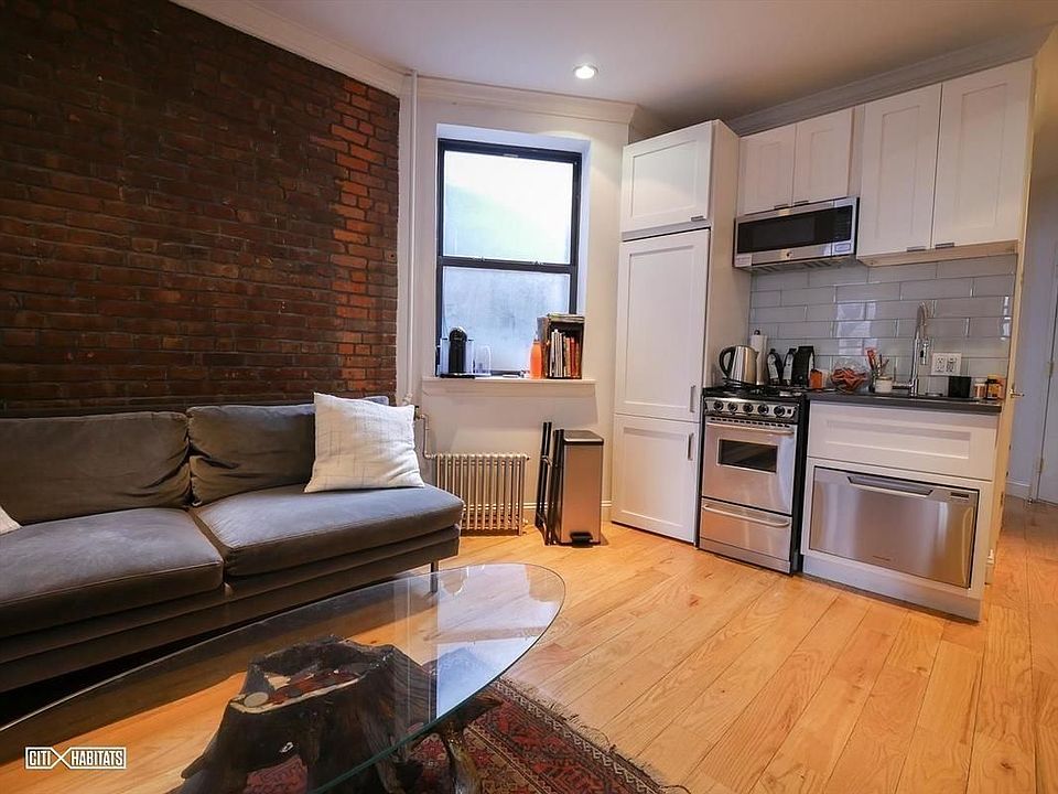 2nd image of 260 Elizabeth St APT 6