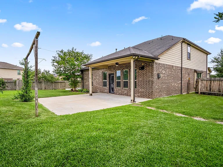 31767 Chapel Rock Ln — Photo 39