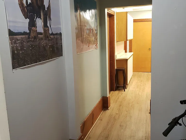 Hallway into the kitchen (from front door)