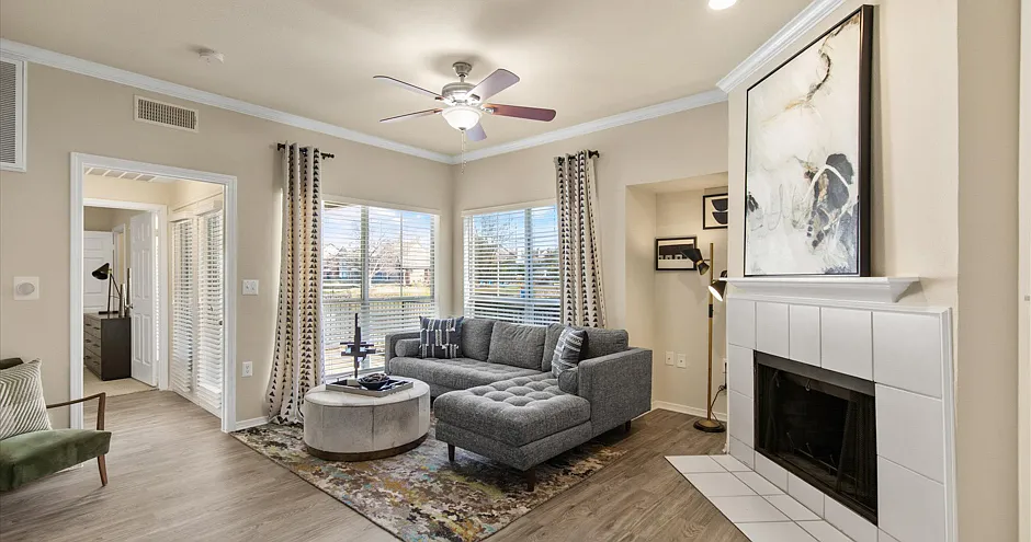 Ashford Apartments — Photo 2