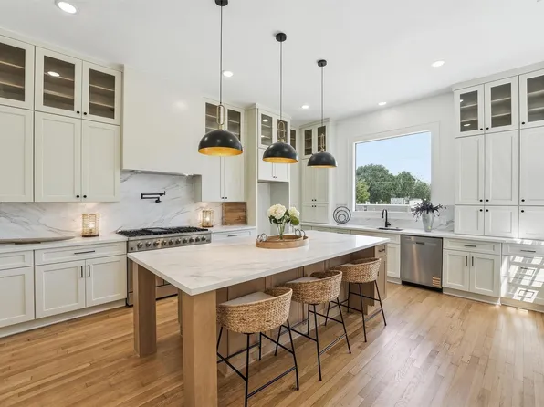 1803 27th St, Galveston, TX 77550
