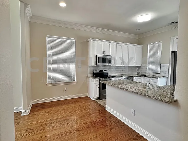 5808 La Vista Dr — Photo 13
