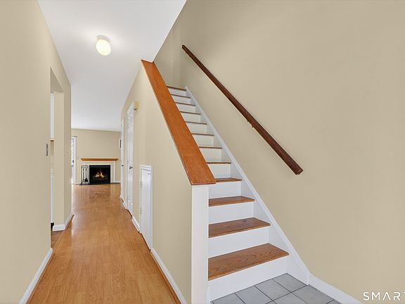 4th image of 20 East Pembroke Road #8