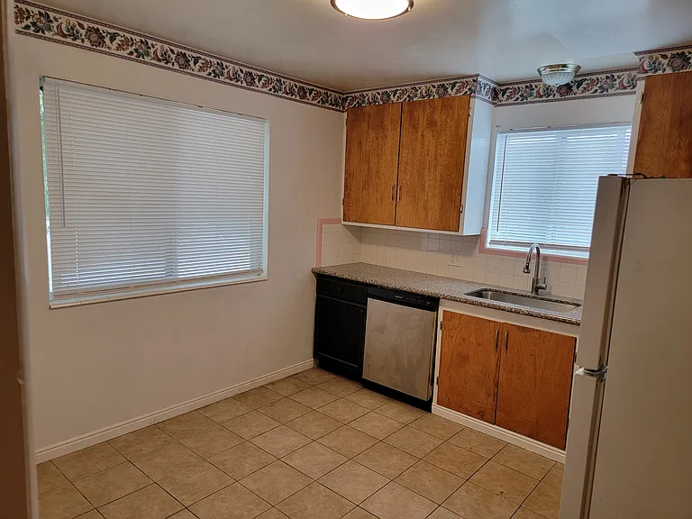 2530 S 700 E #C — Photo 2