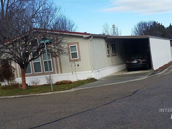 2nd image of 6916 Royal Glen Ln