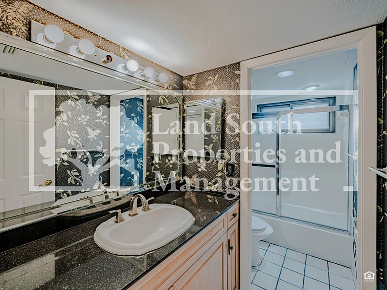 1 Lake Hollingsworth Dr #6 — Photo 11