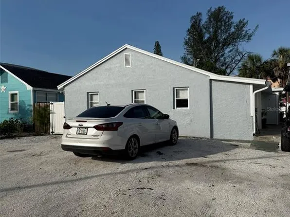 13228 3rd St E APT 2, Saint Petersburg, FL 33708