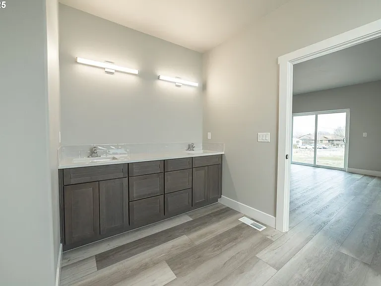 1635 Hayes St — Photo 16