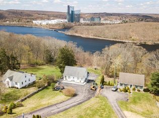 613 Laurel Hill Rd, Norwich, CT 06360