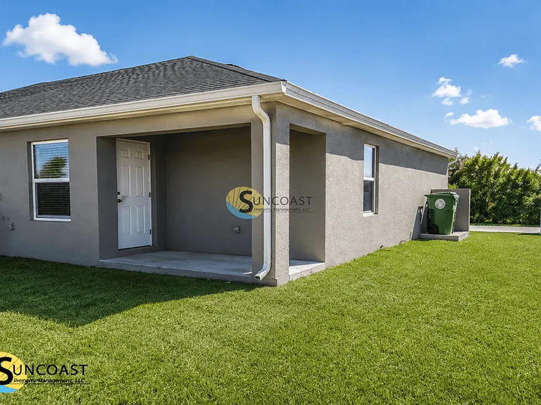 27066 Adams St — Photo 12