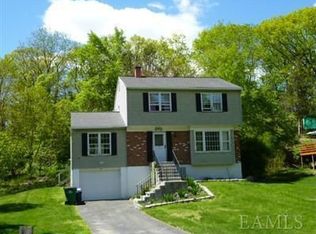 50 Raker Rd, Poughkeepsie, NY 12603