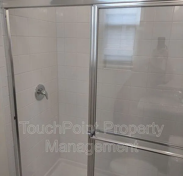 906 Acorn Way — Photo 11