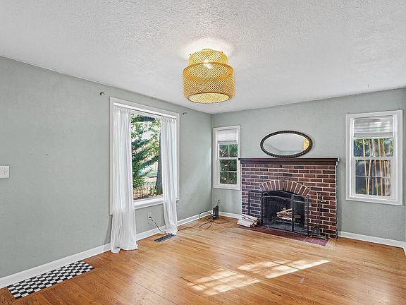 5th image of 8213 N Peninsular Ave