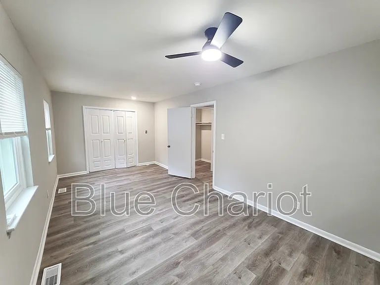 837 Waring St — Photo 22
