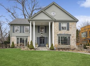 518 Laurel Ave, Wilmette, IL