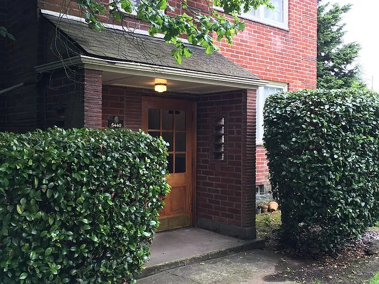 Sandycrest Terrace Apartments — Photo 9