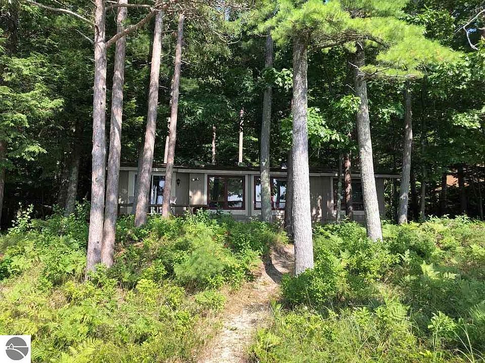 1st image of 1292 Creswell Ln